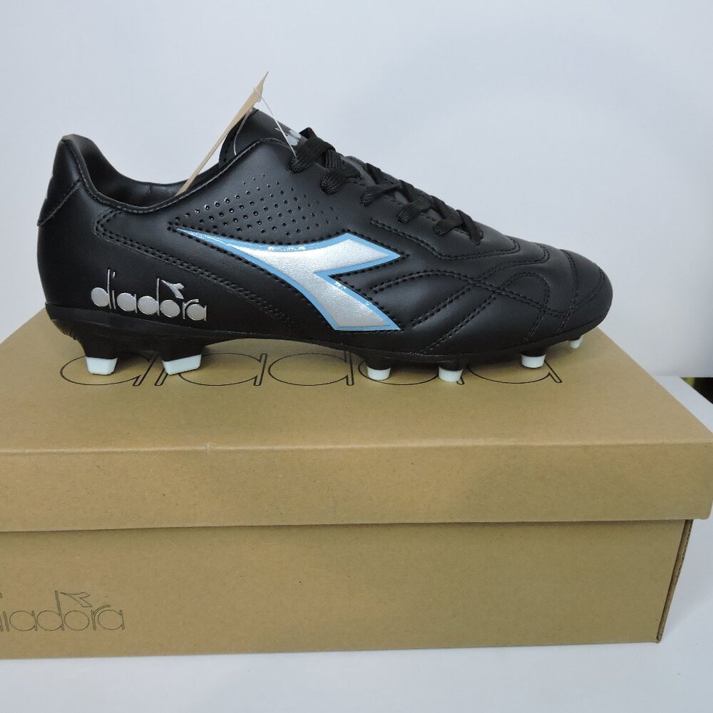 Diadora firm ground soccer cleets boots. brand new